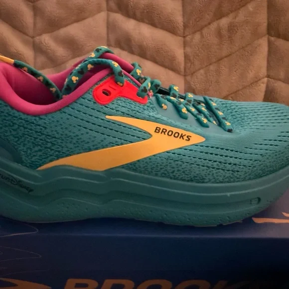 Brooks Blue and Yellow Women's Running Shoes - Picture 4 of 8